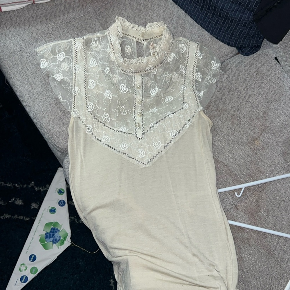 Free People Victorian collar tank top. Lace and buttons.